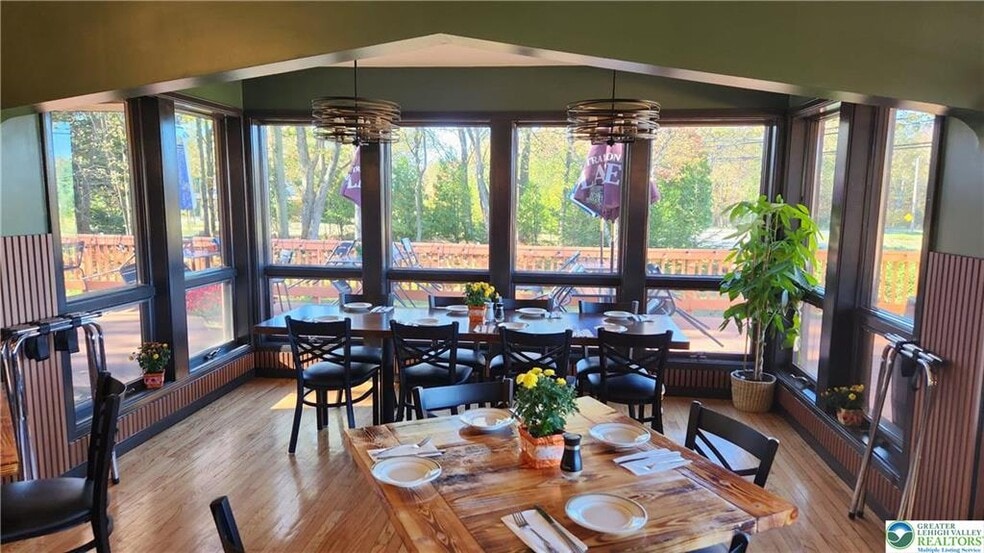 More Photos Of 874 Pa-903, Jim Thorpe General Retail For Sale