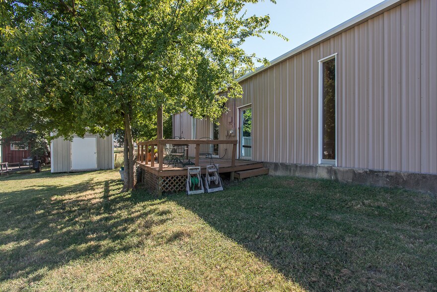 More Photos Of 1001 E Cedar Creek Pky, Seven Points Office For Sale