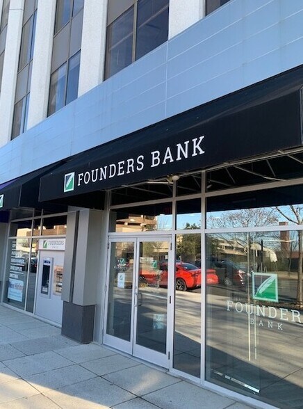 More Photos Of 5225 Wisconsin Ave NW, Washington Medical For Lease