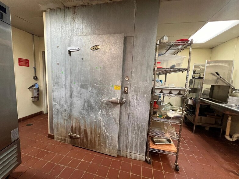 More Photos Of 2121 Eddy Ln, Eau Claire Restaurant For Sale