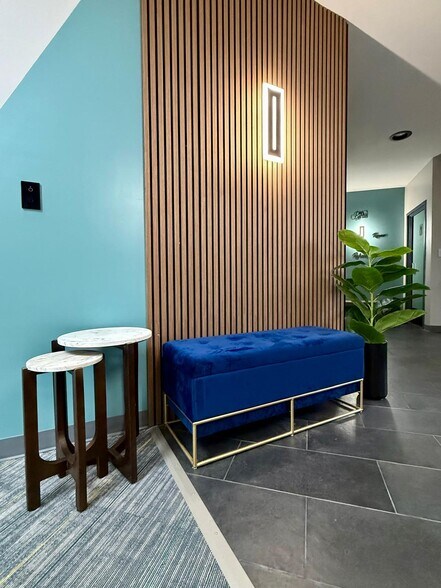 More Photos Of 1420 River Park Dr, Sacramento Office For Sale