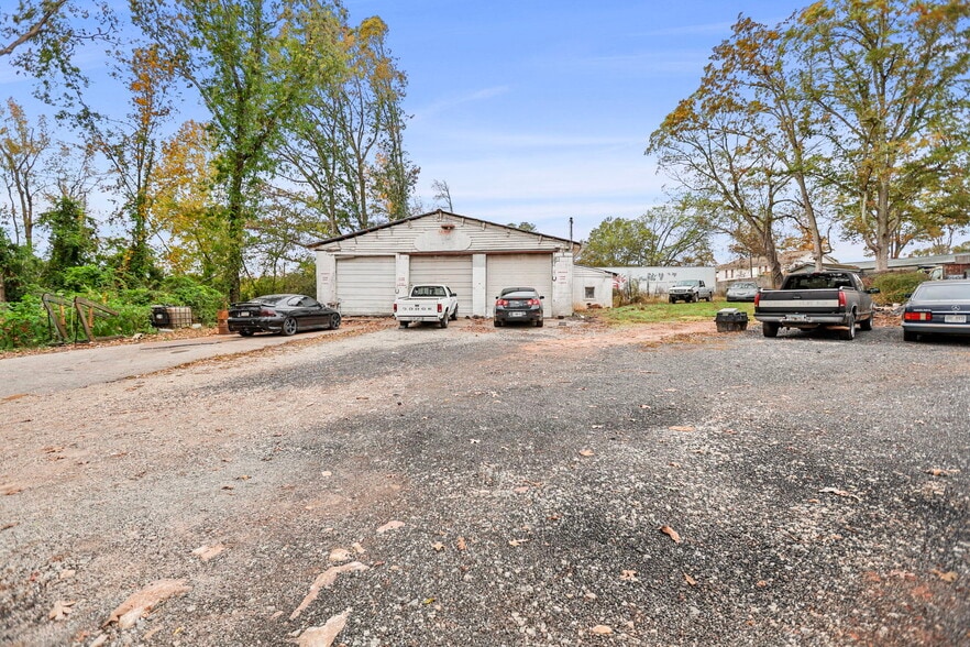 More Photos Of 1153 Highway 29 S, Newnan Service For Sale