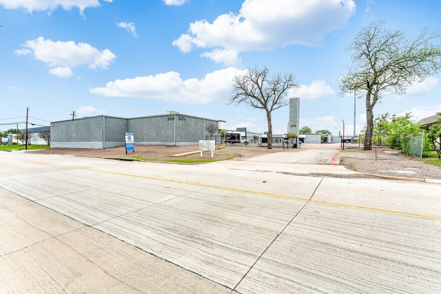 More Photos Of 2474 Manana Dr, Dallas Warehouse For Lease