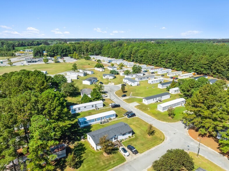 More Photos Of 2022 Keith Ln, Selma Manufactured Housing Mobile Home Park For Sale