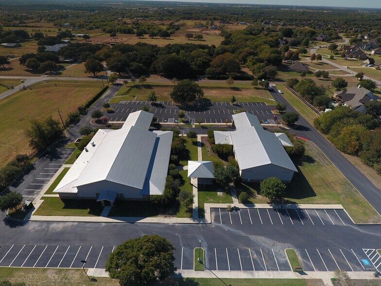 More Photos Of 601 Old Base Rd, Aurora Religious Facility For Sale
