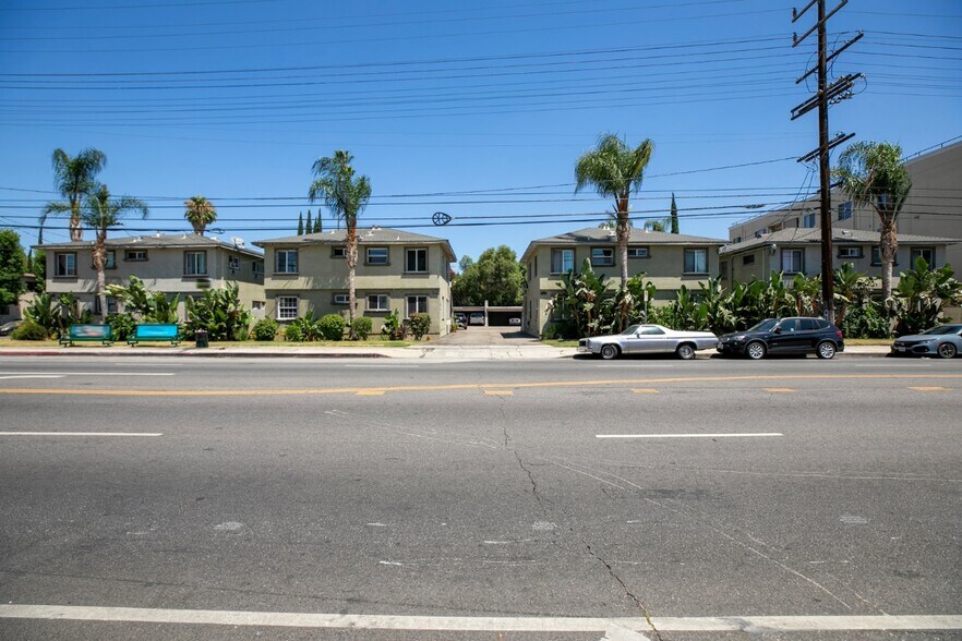 More Photos Of 15455 Vanowen St, Van Nuys Apartments For Sale