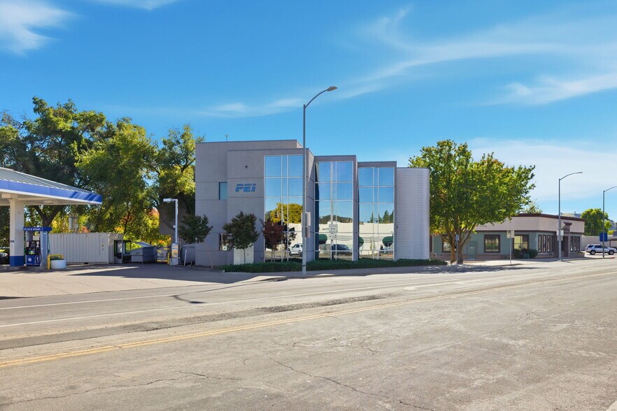 More Photos Of 425 Merchant St, Vacaville Office For Sale