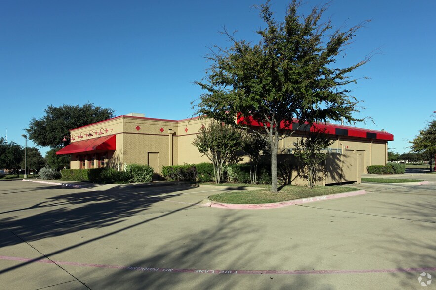 10310 Lombardy Ln, Dallas, TX 75220 Retail