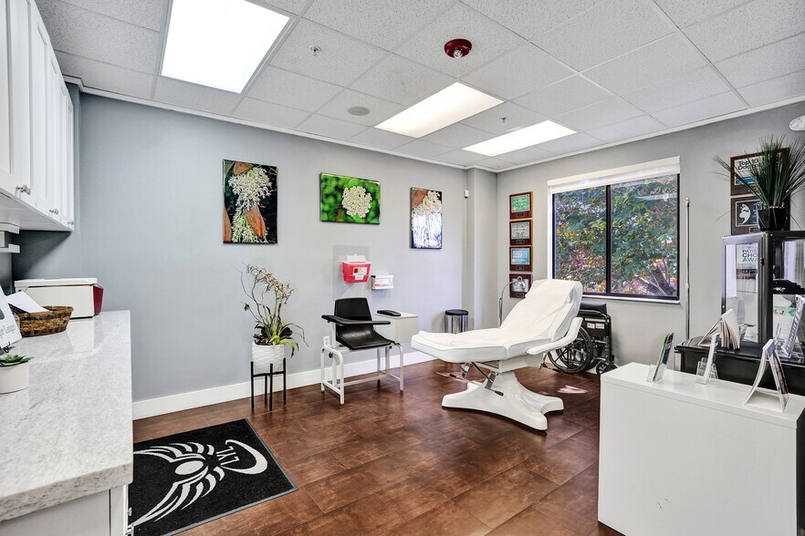 More Photos Of 7374 SW 93rd Ave, Miami Office For Sale
