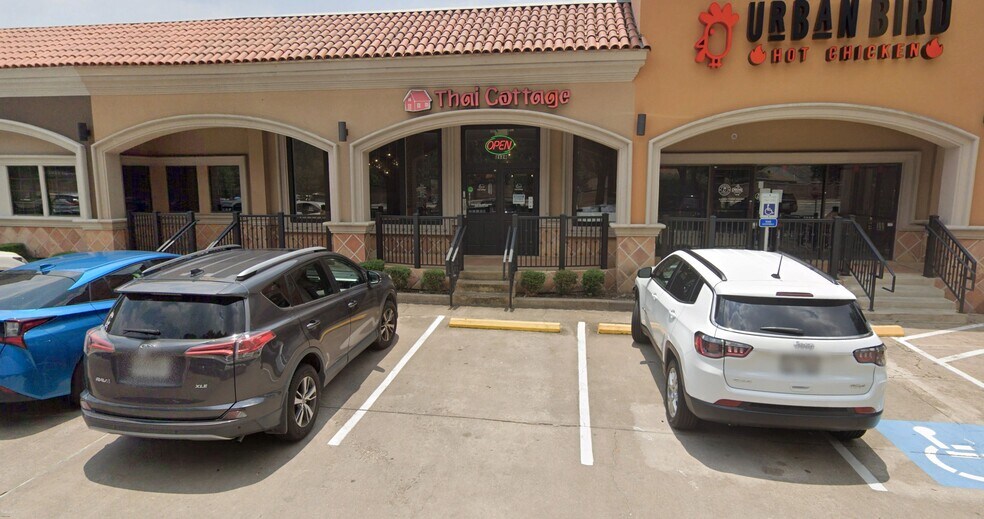 More Photos Of 10001 Westheimer Rd, Houston General Retail For Lease