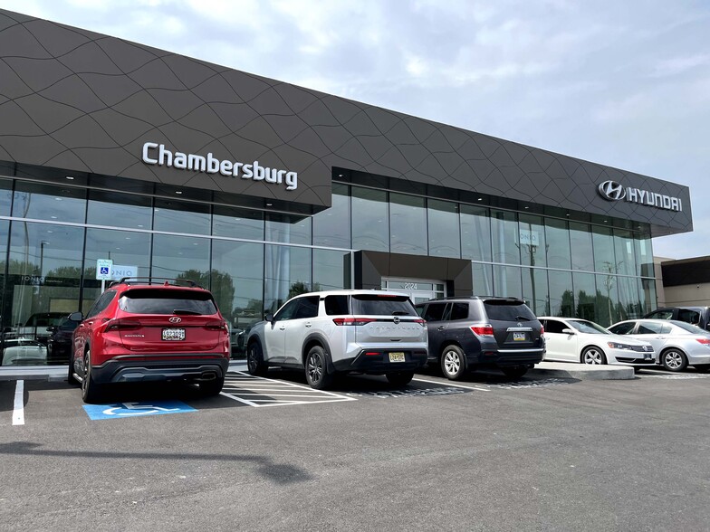 Primary Photo Of 2018 & 2024 Lincoln Way, Chambersburg Auto Dealership For Sale