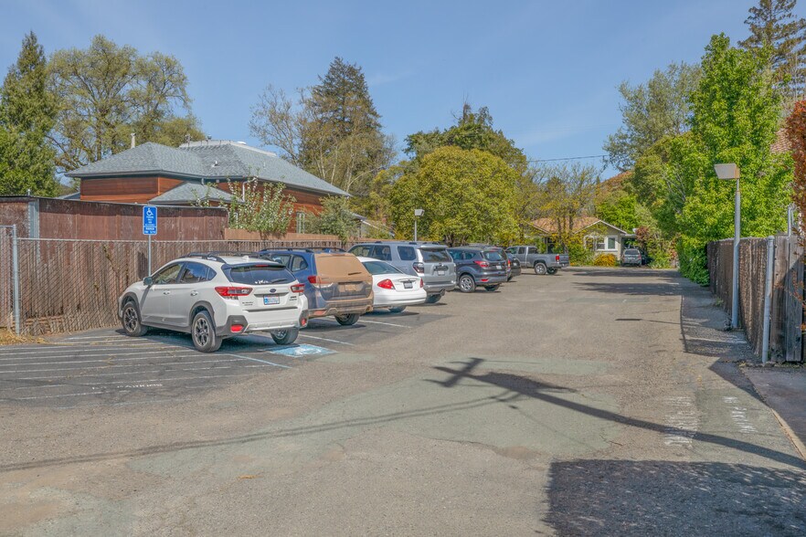 More Photos Of 564 S Dora St, Ukiah Medical For Lease