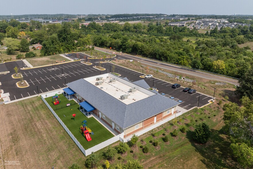 More Photos Of 24419 Arcola Mills Dr, Aldie Daycare Center For Sale