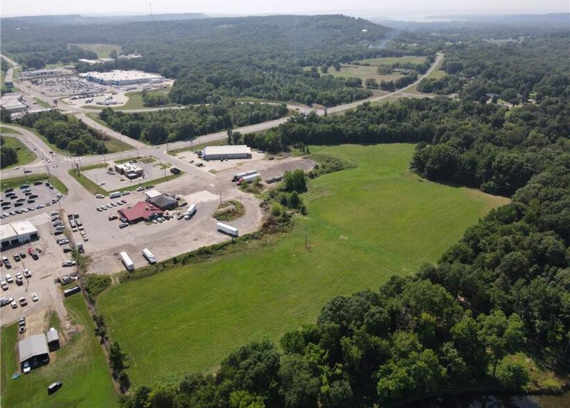 More Photos Of 1306 Rogers St, Clarksville Land For Sale