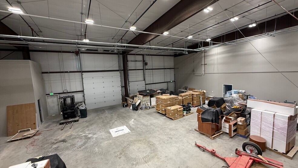 More Photos Of 4158 Links Dr, West Valley City Industrial For Lease