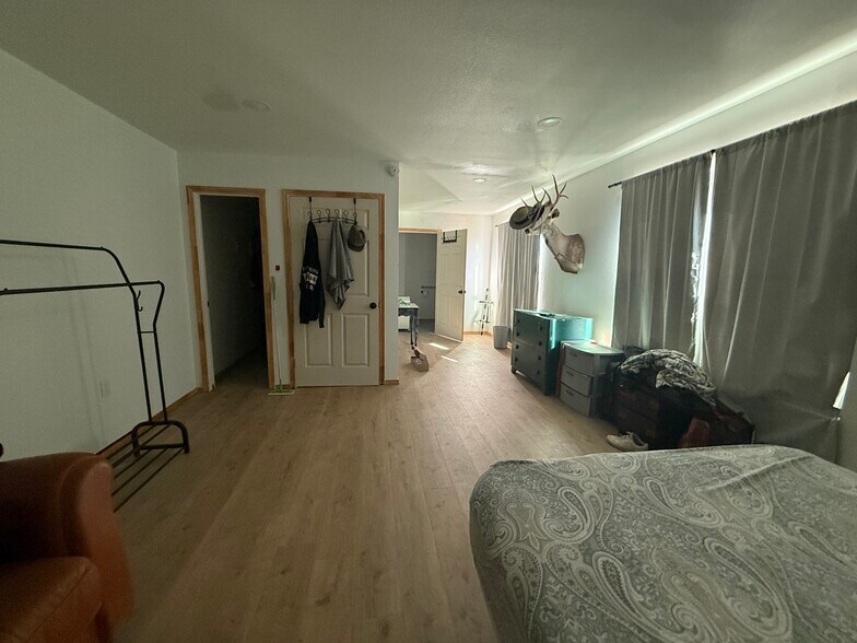 More Photos Of 218 Main St, Idalou Storefront Retail Office For Sale