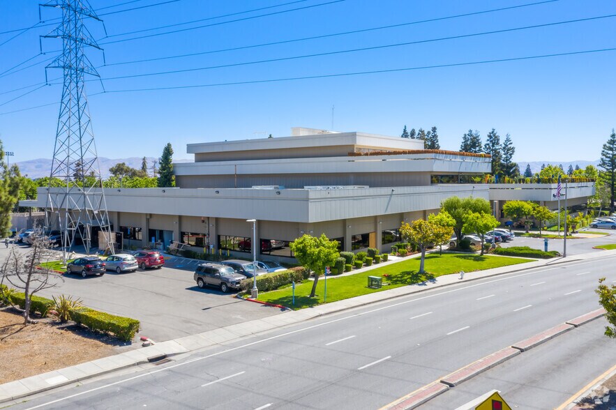 More Photos Of 440 N Wolfe Rd, Sunnyvale Office For Lease