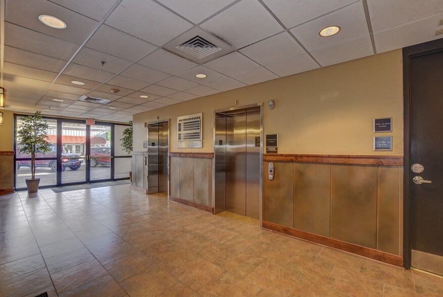 More Photos Of 325 W Gurley St, Prescott Office For Lease