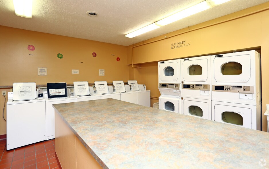 More Photos Of 320 N 22nd St, Omaha Apartments For Sale