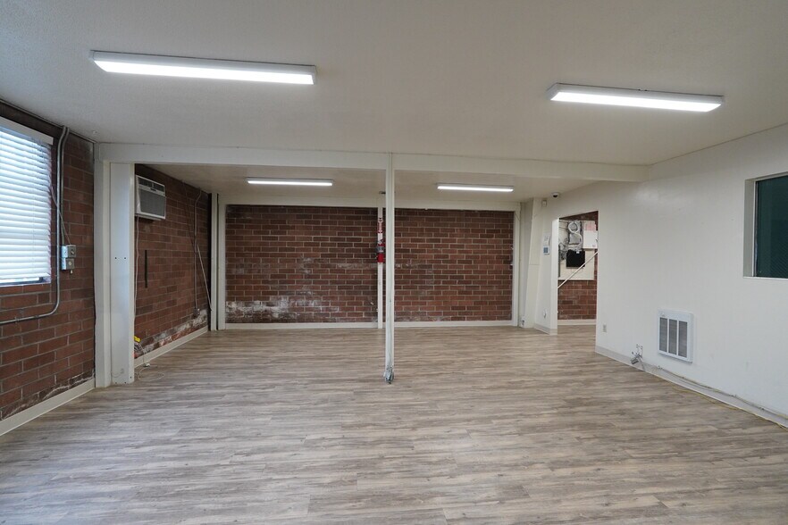 More Photos Of 590 Sunshine Ln, Reno Service For Lease