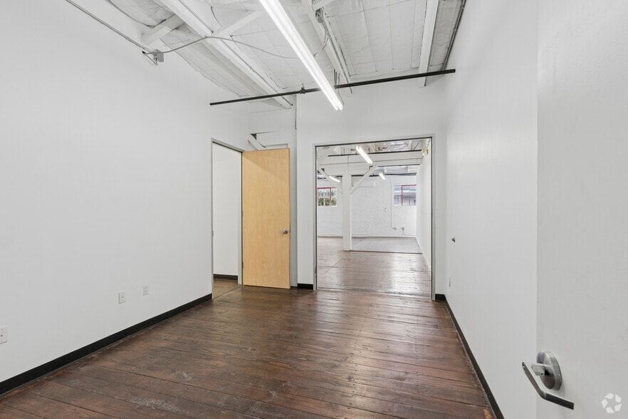 More Photos Of 2315 Commerce St, Houston Unknown For Lease