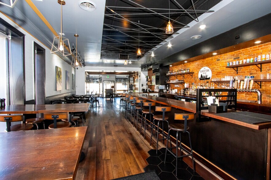 More Photos Of 153 W Main St, Loudonville Restaurant For Sale