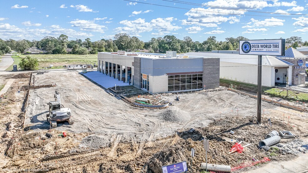 More Photos Of 2327 Oneal Ln, Baton Rouge Freestanding For Sale