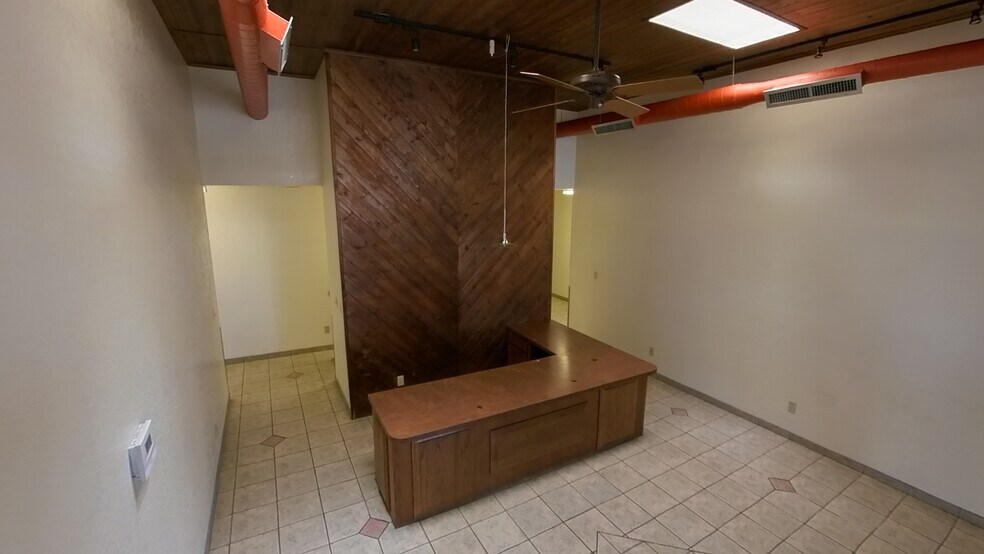 More Photos Of 3772 E Kleindale Rd, Tucson Warehouse For Lease