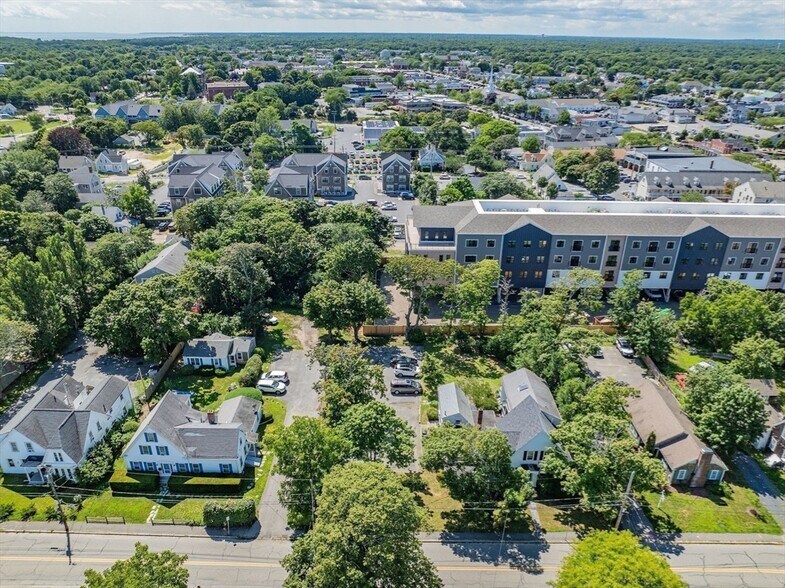 More Photos Of 37 School St, Hyannis Apartments For Sale