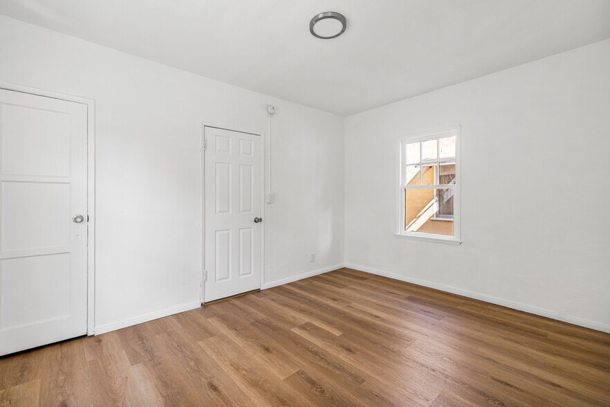 More Photos Of 1836 Lansdowne Ave, Los Angeles Multifamily For Sale