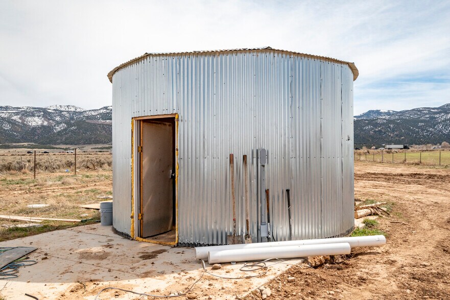 More Photos Of 700 N Center Street, Summit Land For Sale