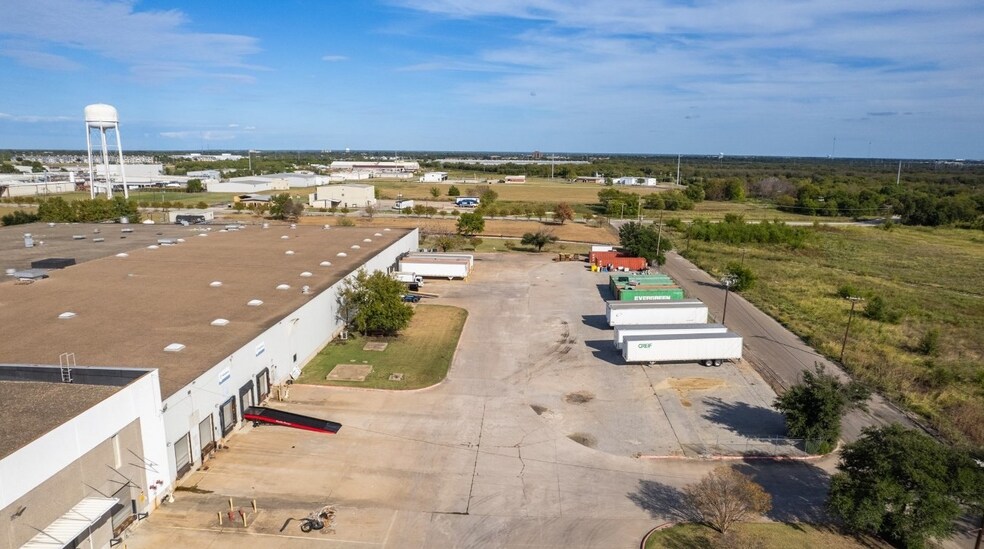 More Photos Of 1001 Ed Rutherford Dr, Greenville Manufacturing For Lease