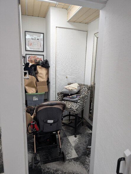 More Photos Of 131-135 Ghent Rd, Fairlawn General Retail For Sale