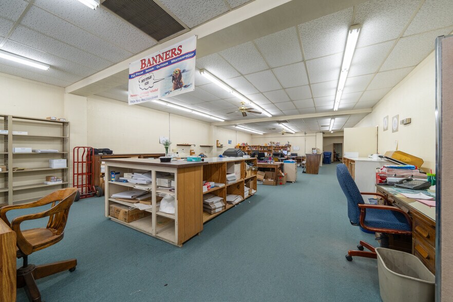 More Photos Of 656 W Lancaster Blvd, Lancaster Restaurant For Sale