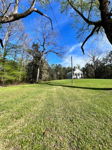 More Photos Of 85 Carmel Church Rd, Natchez Religious Facility For Sale