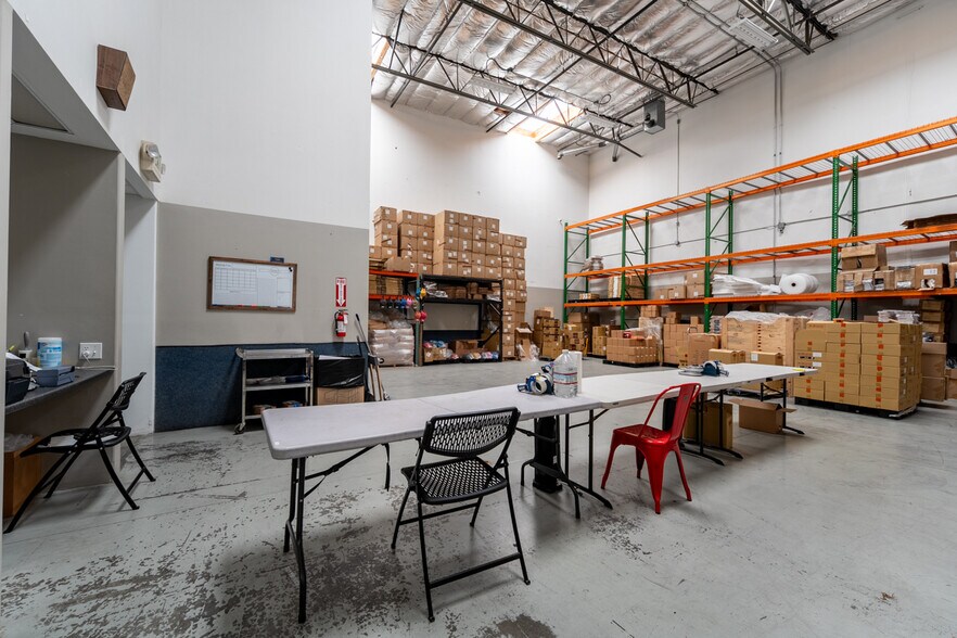 More Photos Of 2575 Fortune Way, Vista Warehouse For Lease