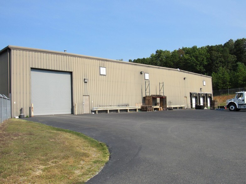 More Photos Of 2525 Hougton Ave, South Boston Manufacturing For Lease