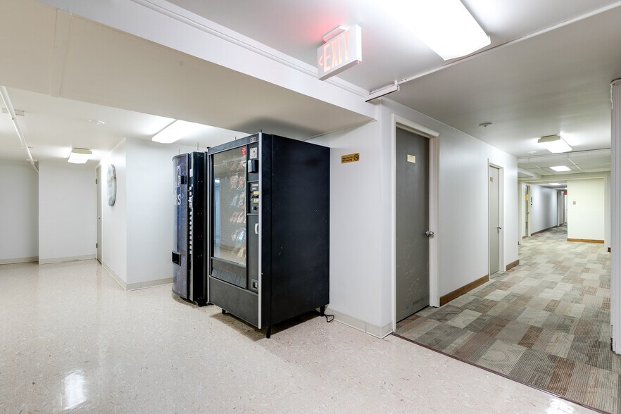 More Photos Of 2025 E Main St, Richmond Office For Lease