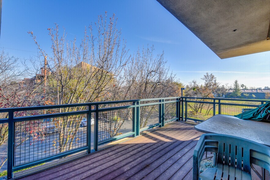 More Photos Of 2940 Spafford St, Davis Office For Lease