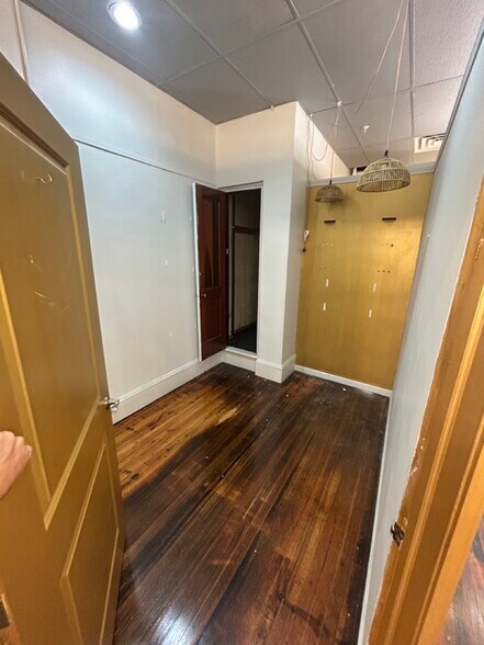 More Photos Of 785-795 Main St, Manchester Storefront Retail Residential For Lease