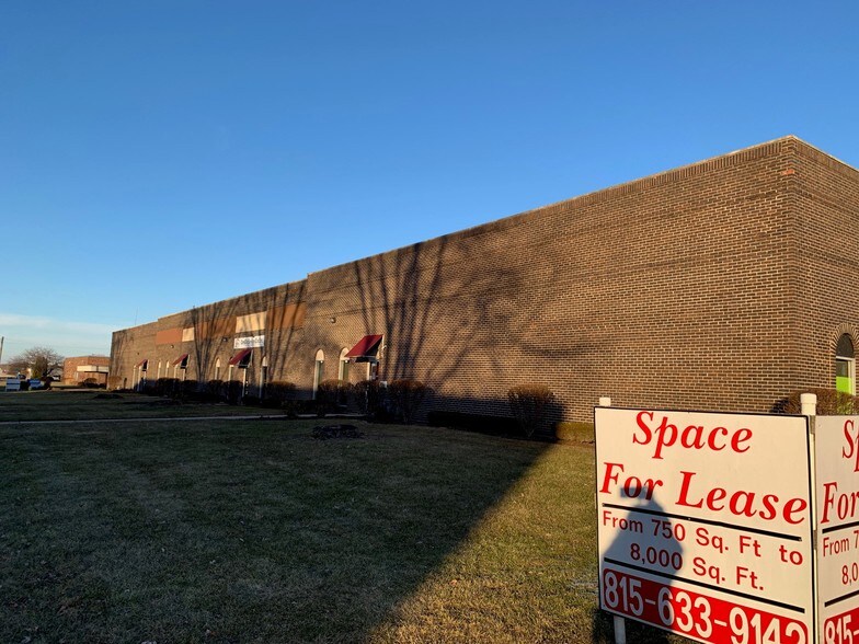 More Photos Of 3392-3430 Lonergan Dr, Rockford Manufacturing For Lease
