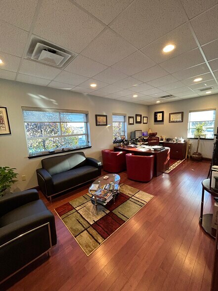 More Photos Of 197-199 Warren Ave, East Providence Office For Lease