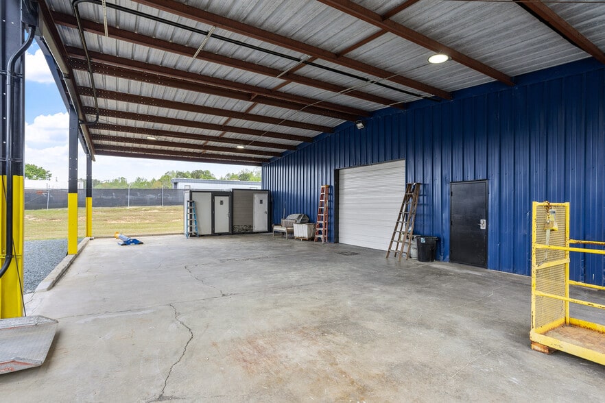More Photos Of 554 Old Roberts Rd, Benson Warehouse For Sale