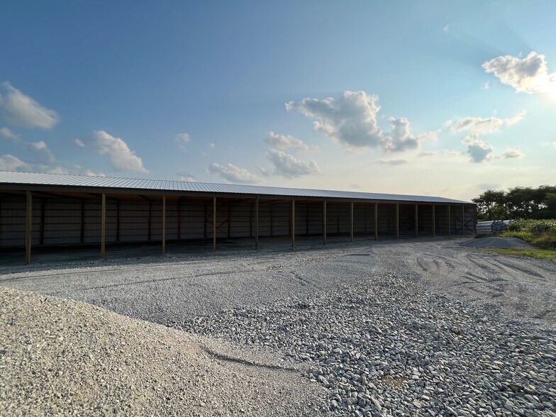 More Photos Of 1863 Bardstown Rd, Springfield Industrial For Lease