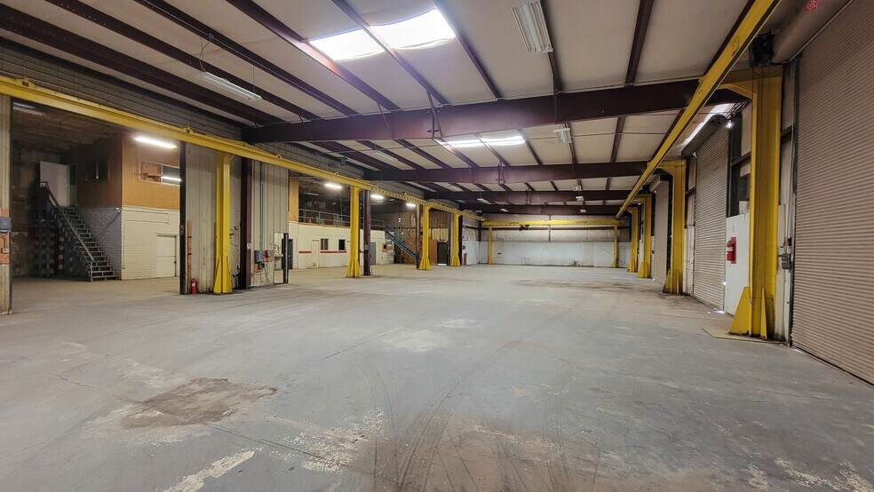More Photos Of 5260 E Canada St, Tucson Manufacturing For Sale