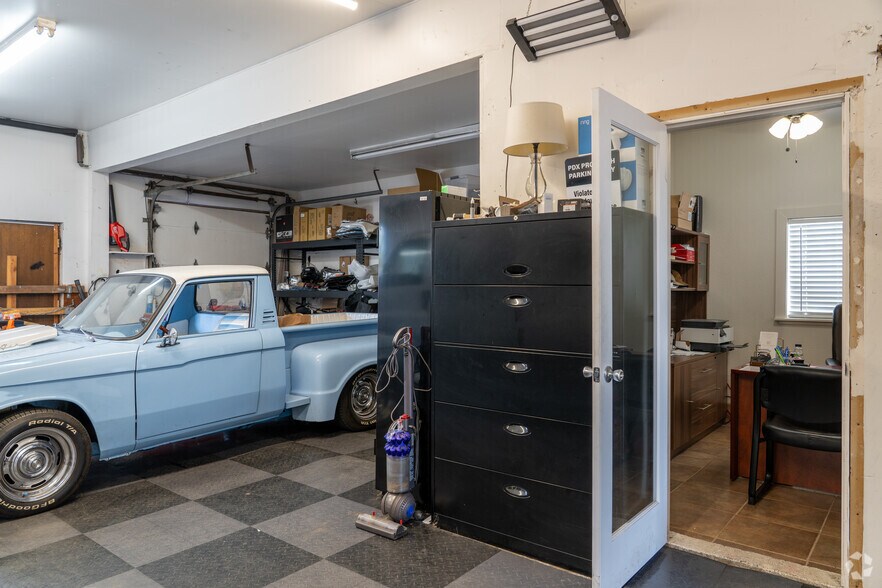 More Photos Of 18435 SW Pacific Hwy, Tualatin Auto Dealership For Sale