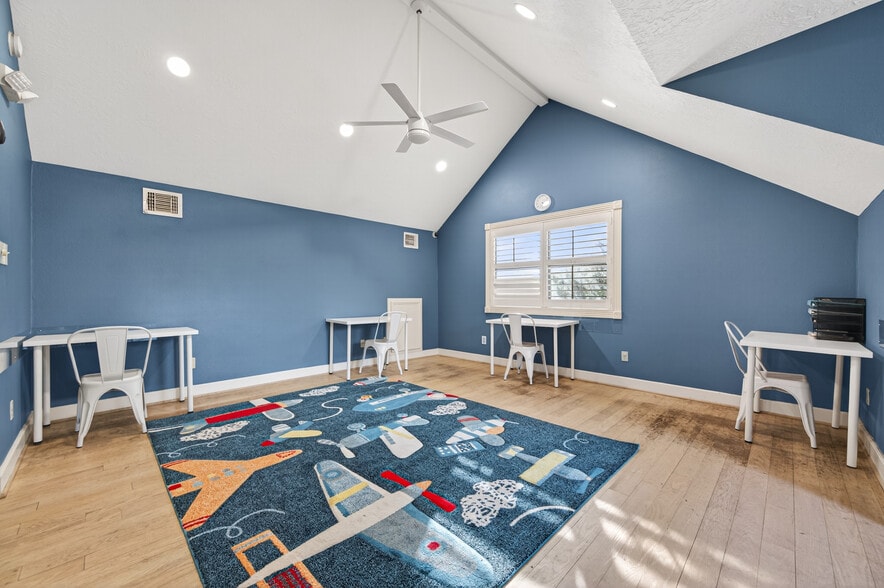 More Photos Of 8911 West Ln, Magnolia Office For Sale