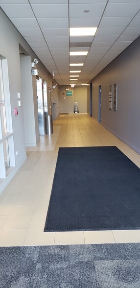 More Photos Of 7456 S State Rd, Bedford Park Medical For Lease