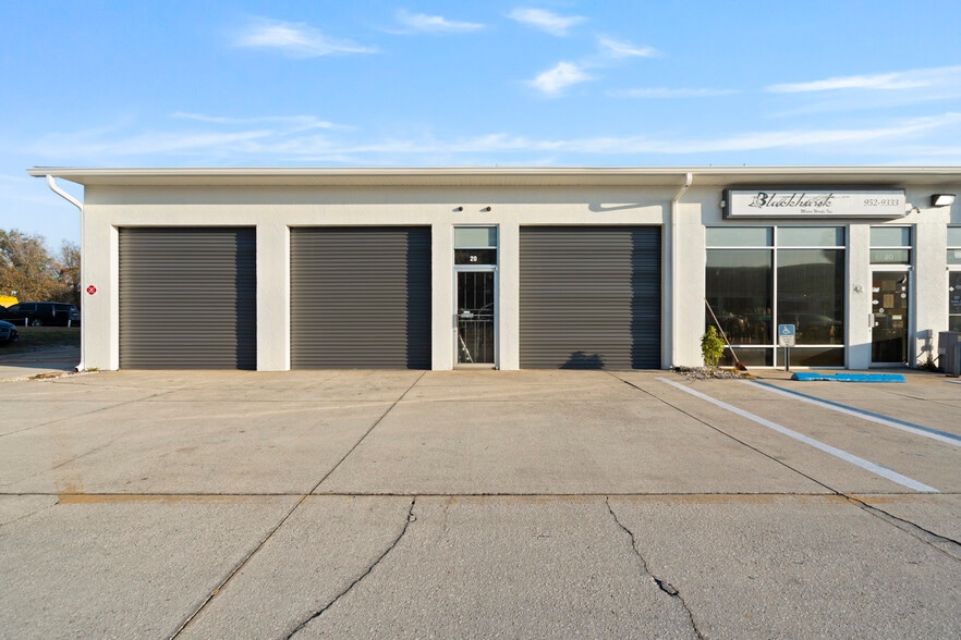 More Photos Of 4590 Babcock St NE, Palm Bay Warehouse For Lease