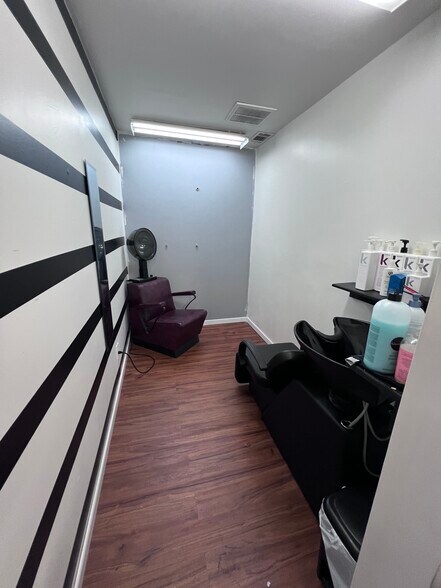 More Photos Of 7985 Phelan Blvd, Beaumont Freestanding For Sale